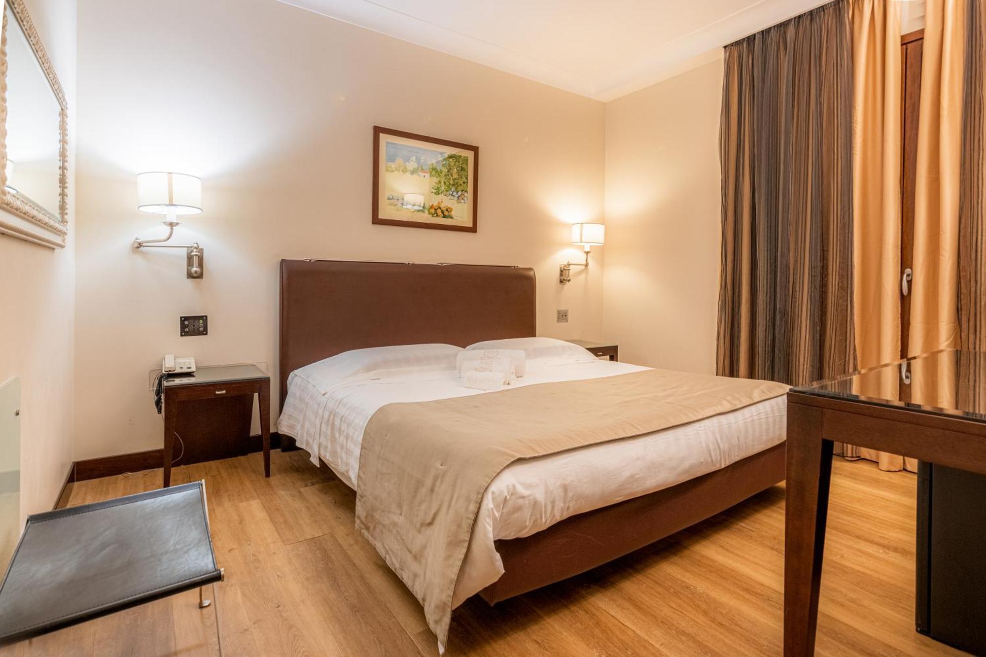 Hotel Cala Del Porto Vibo Valentia Marina Kültér fotó