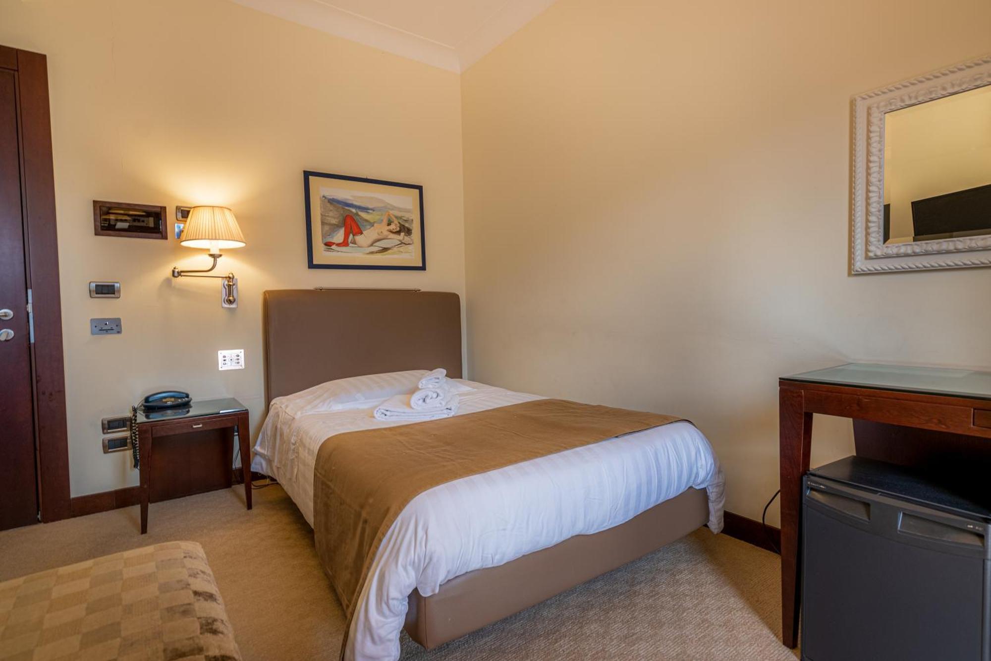 Hotel Cala Del Porto Vibo Valentia Marina Kültér fotó