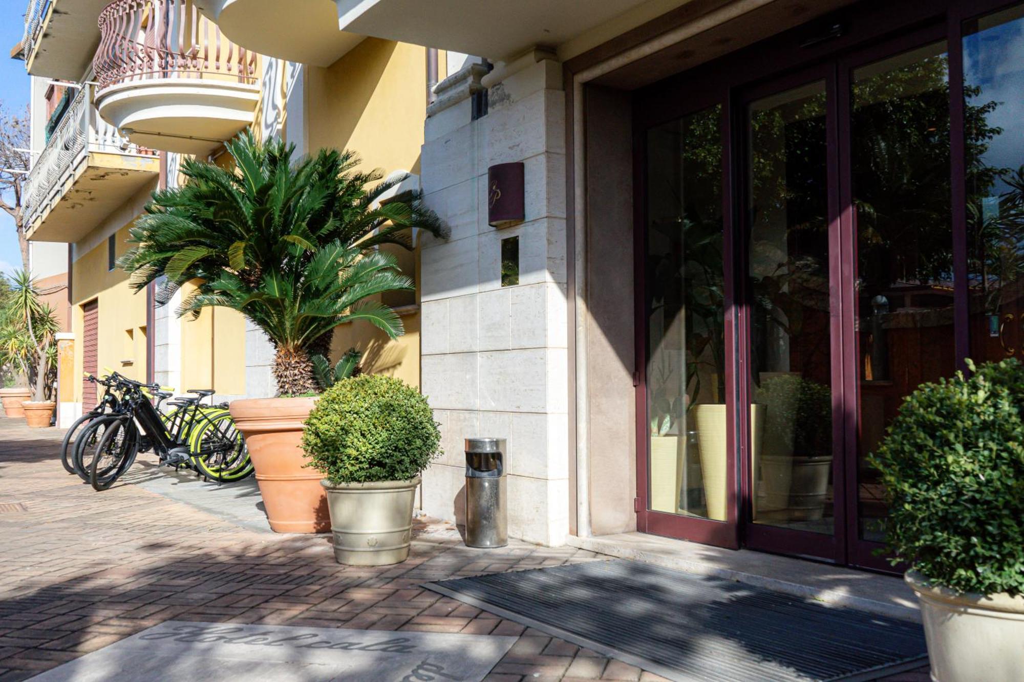 Hotel Cala Del Porto Vibo Valentia Marina Kültér fotó