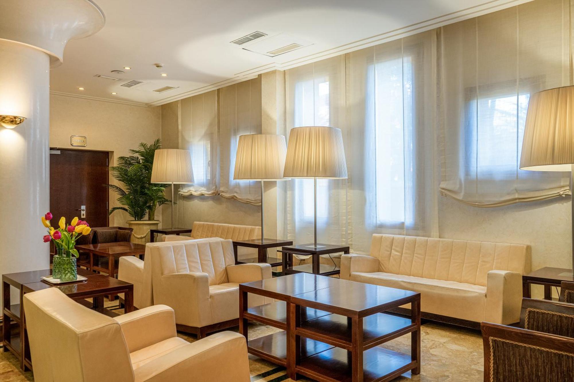 Hotel Cala Del Porto Vibo Valentia Marina Kültér fotó