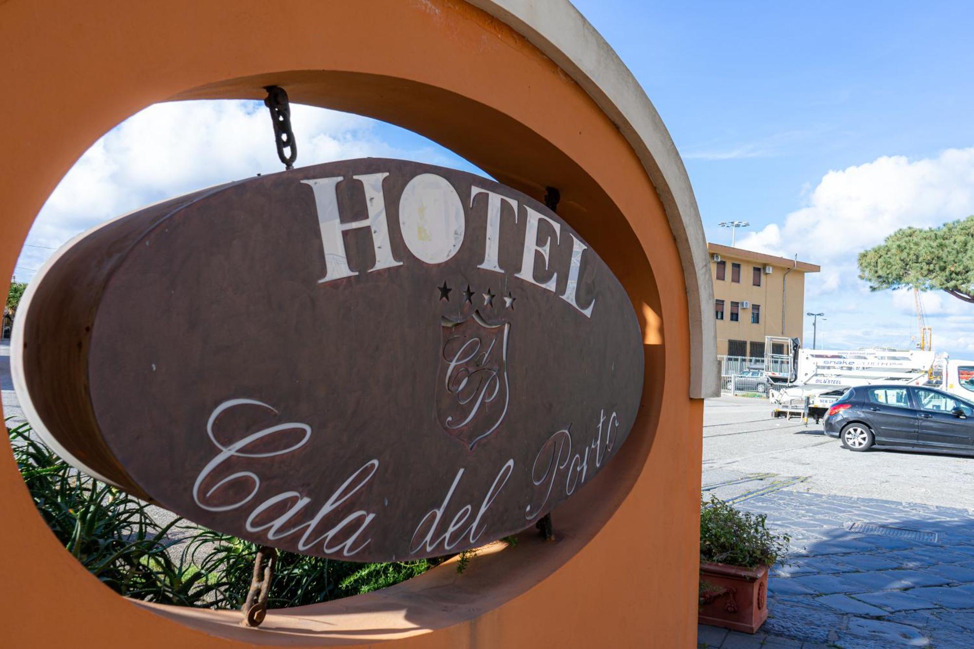 Hotel Cala Del Porto Vibo Valentia Marina Kültér fotó